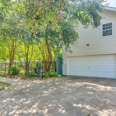Cozy Galveston Apartment With Private Beach Pass! 외부 사진