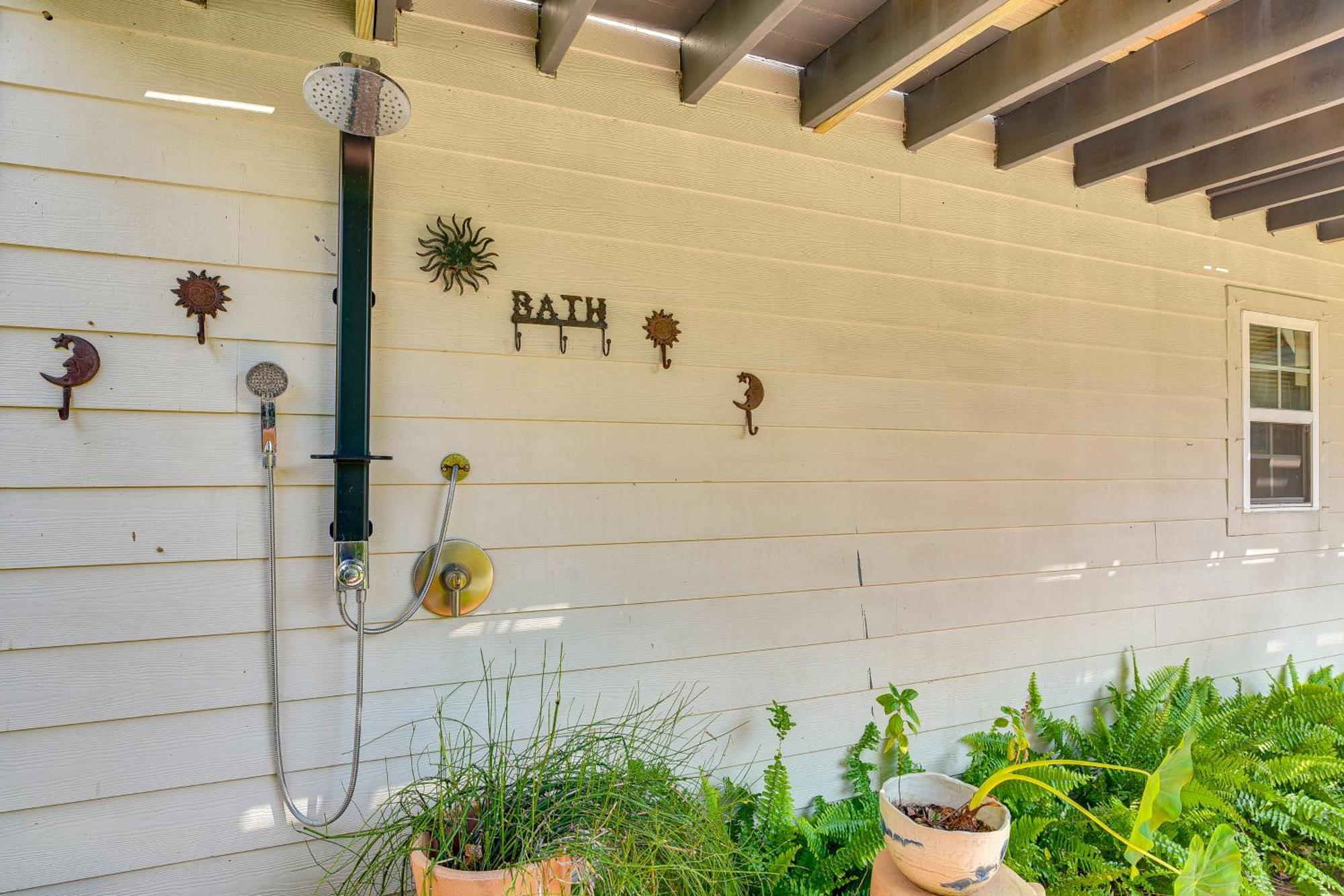 Cozy Galveston Apartment With Private Beach Pass! 외부 사진