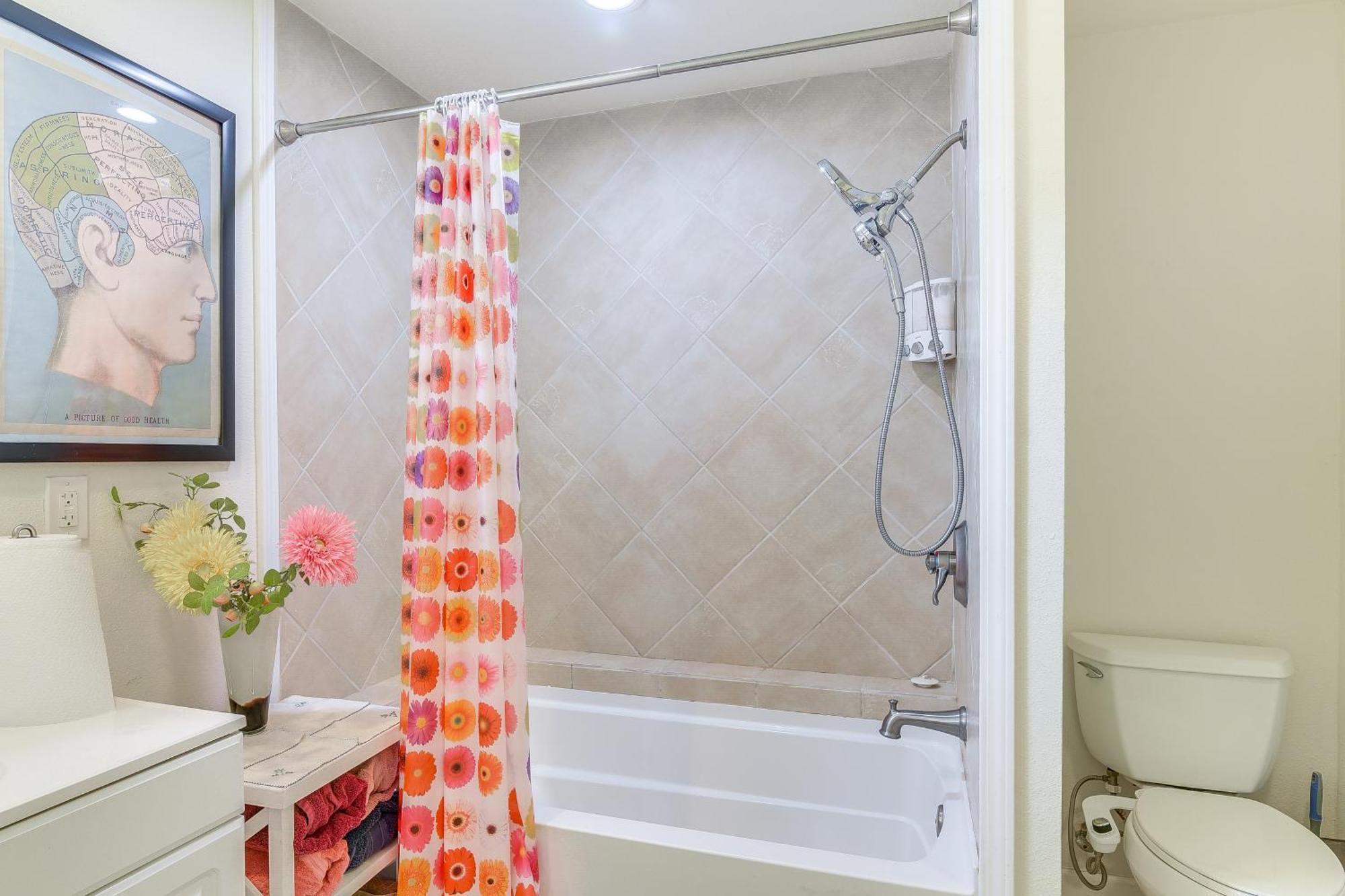 Cozy Galveston Apartment With Private Beach Pass! 외부 사진