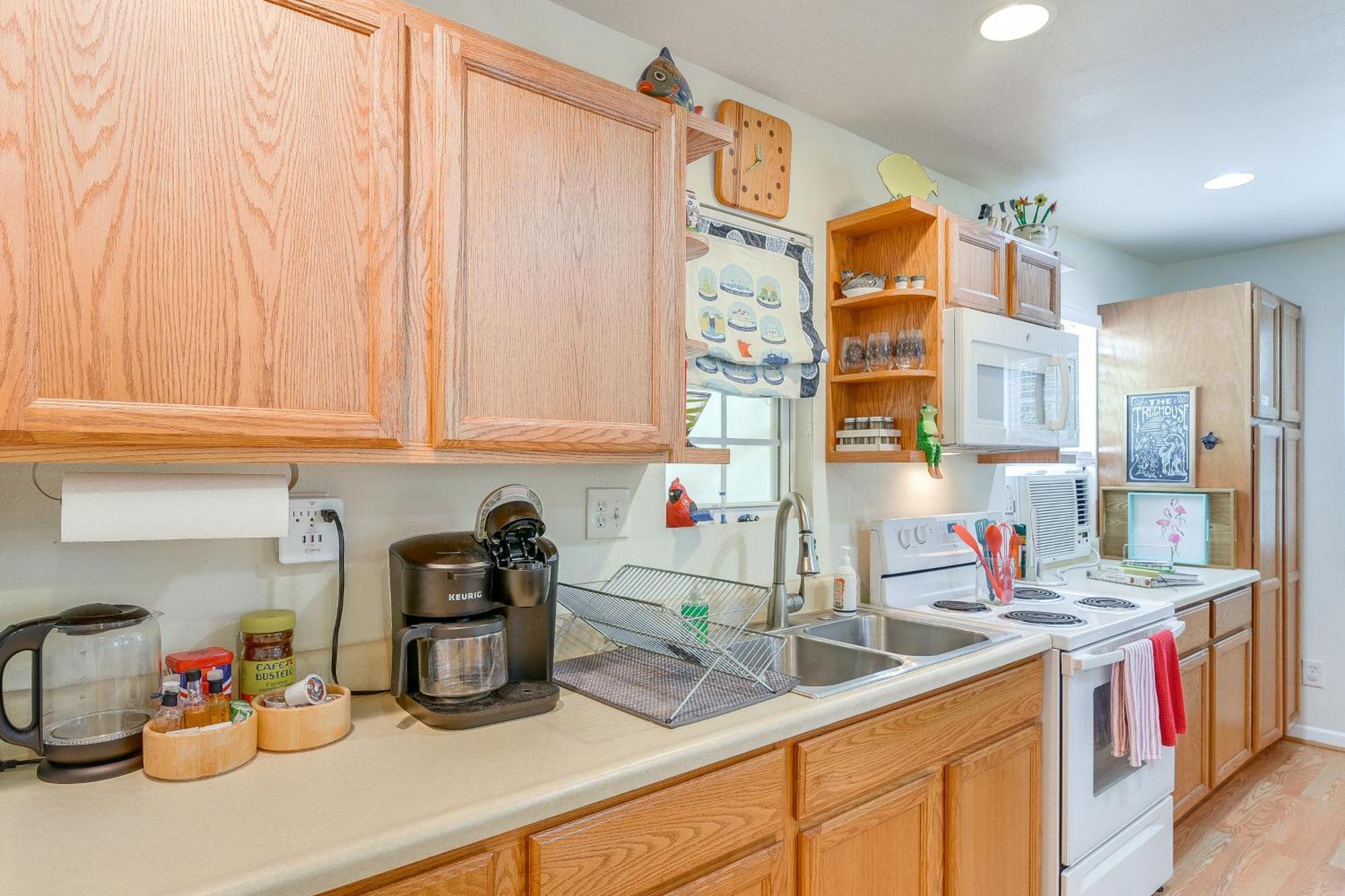 Cozy Galveston Apartment With Private Beach Pass! 외부 사진