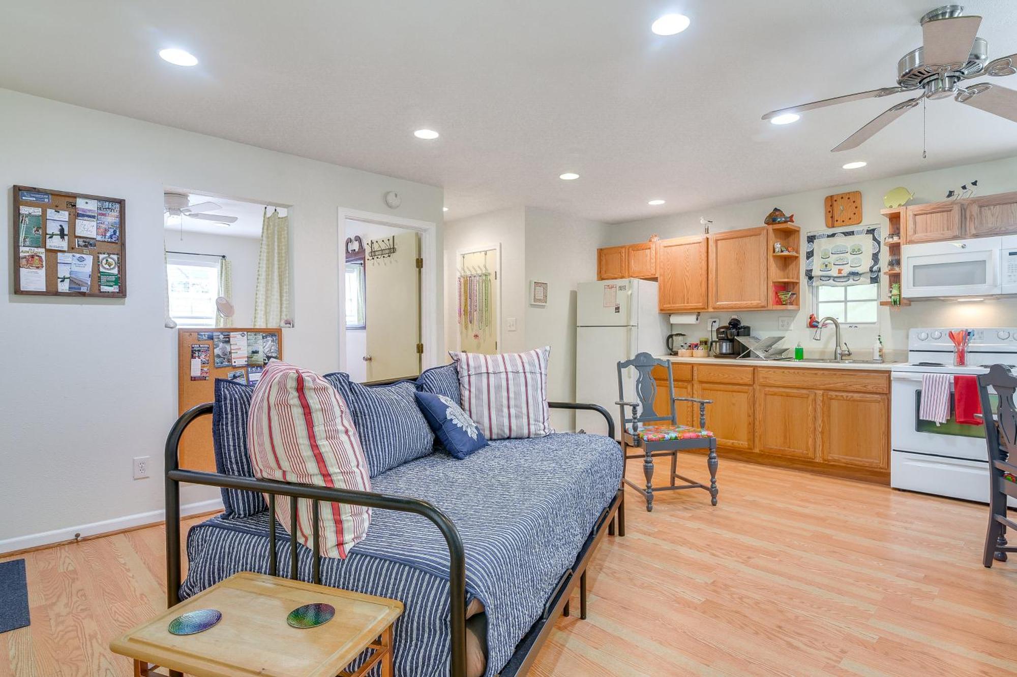 Cozy Galveston Apartment With Private Beach Pass! 외부 사진