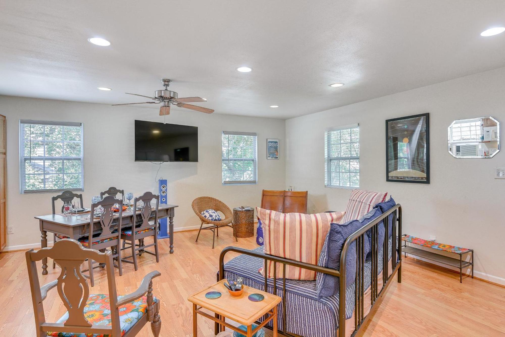 Cozy Galveston Apartment With Private Beach Pass! 외부 사진